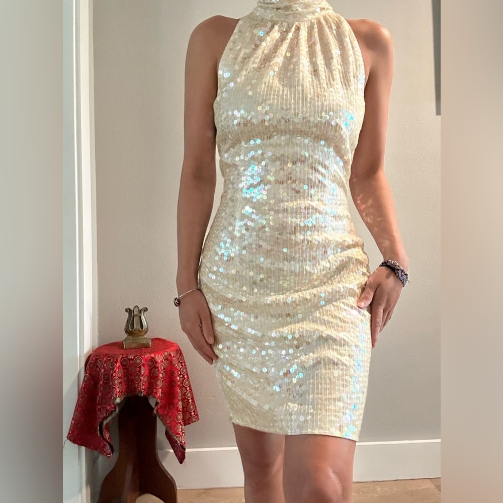 Nite line sequins dress